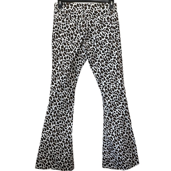Southern Stitch Cheetah Print Denim Bell Bottoms Size Medium - Picture 2 of 7